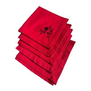 Crate and Barrel PERVENCHE NAPKINS Red Embroidered Christmas Holiday Set Of 5